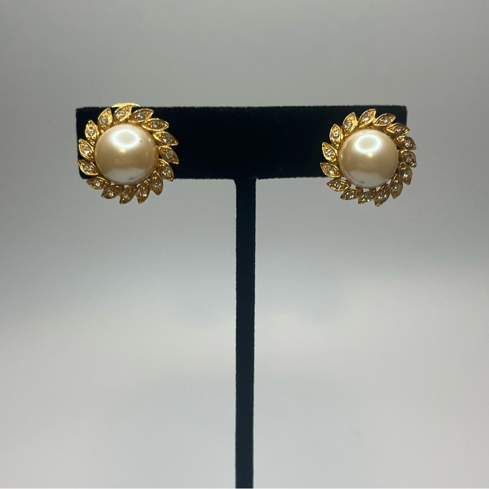 Vintage Richelieu gold tone pearl and faux diamond earrings